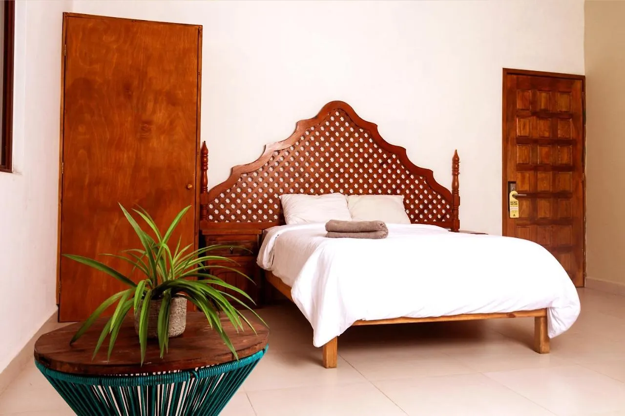 Enigmatic Hotel Experience Cancún 4*,