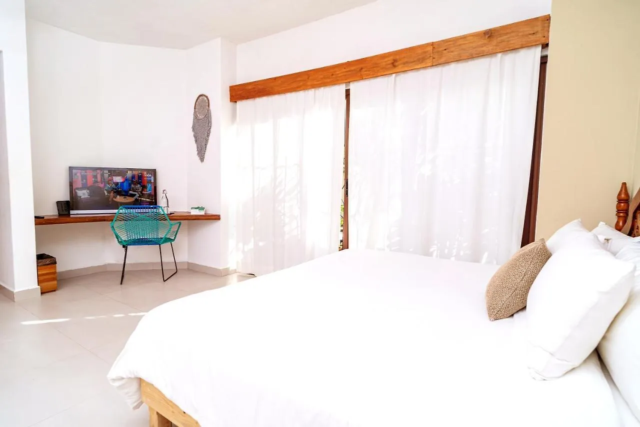 Enigmatic Hotel Experience Cancún