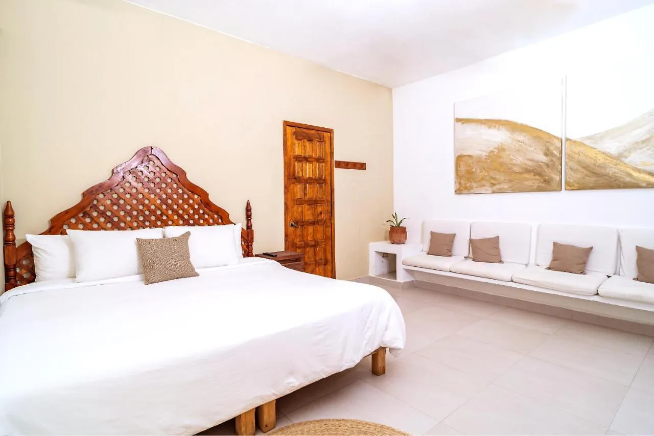 Enigmatic Hotel Experience Cancún