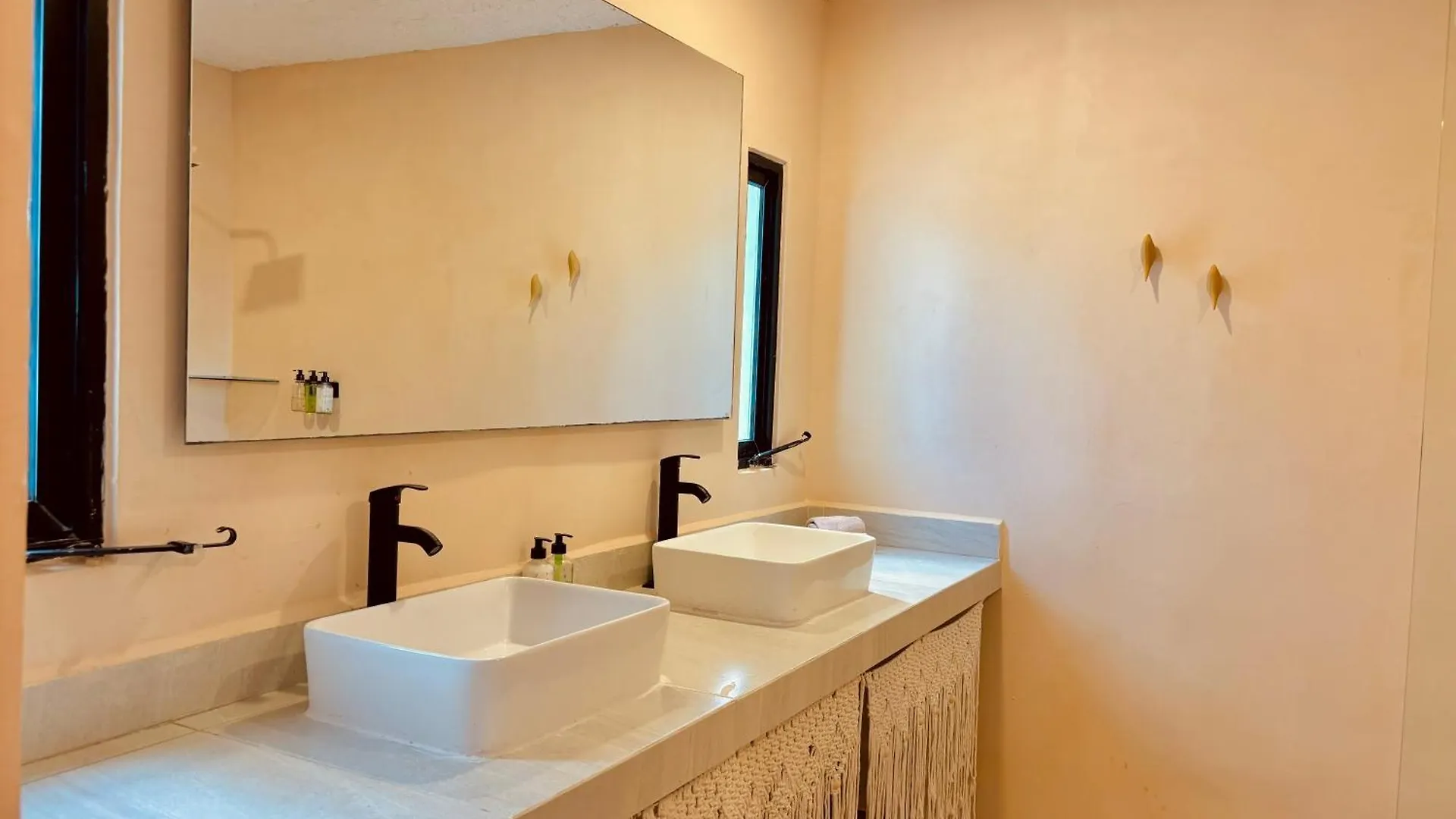 Enigmatic Hotel Experience Cancún